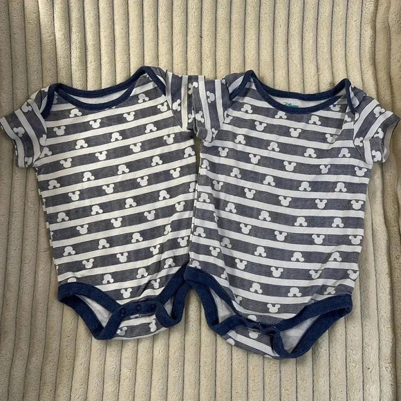 Disney - Mickey Mouse - pair of short sleeve newborn onesie tops - Picture 1 of 4